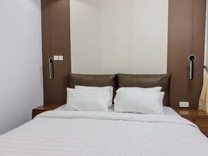 1 chambre, bureau, fer et planche à repasser, accès au Wi-Fi (inclus)