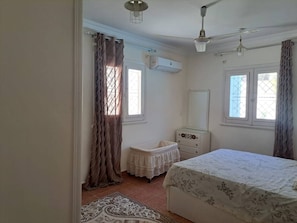 3 bedrooms, WiFi, bed sheets - Villa Cranzy: 3BR with private pool, bianki, AL agami, Alexandria ,Egypt (Alexandria Governorate)