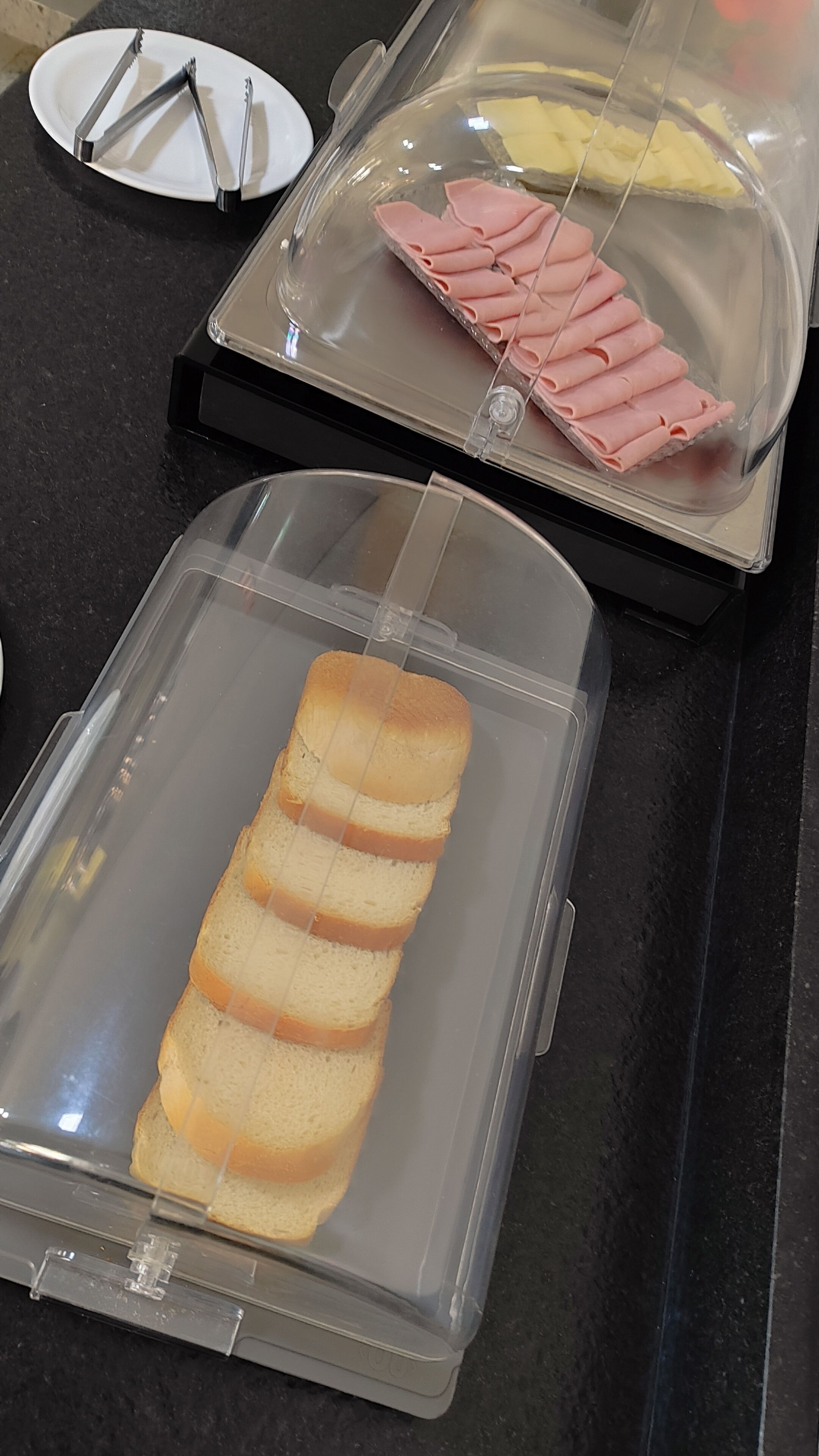 餐饮