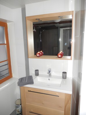 Bathroom - Gîtes les cigogneaux - Gîte Pinot (Beblenheim)