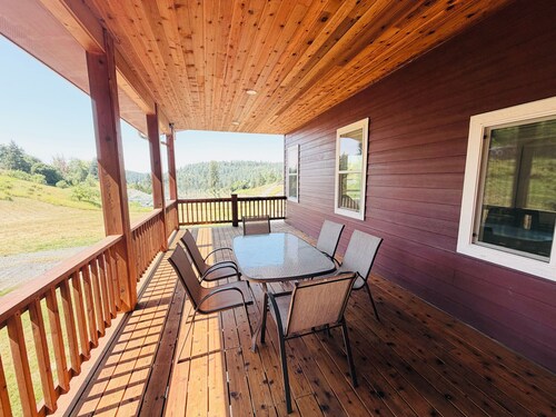 Modern Barn House for Large Gatherings - Sleeps 22 - 15 mins from Moscow
