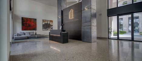 Apartment | Lobby