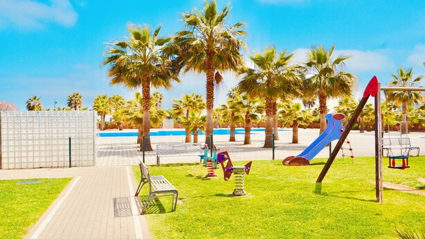 Children’s area - Las Arenas T2 - Apartment with sea view (Isla Canela)