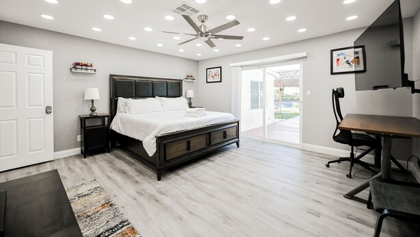 Unclassified image, 1 of 115, button - Tropical Private Estate • 8 Bdrm • Resort Pool • 5 Mins to the Strip  • Weddings (Las Vegas)
