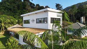 Exterior - Ocean Peek Villa-Bang Po  (Chang Wat Surat Thani)