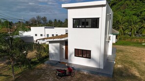Exterior - Ocean Peek Villa-Bang Po  (Chang Wat Surat Thani)
