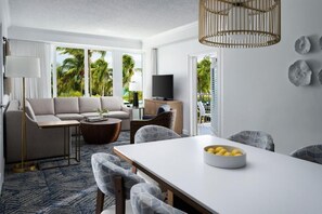 Dining - Marriott's Ocean Pointe 1 bedroom 12/13-12/17 (Palm Beach Shores)
