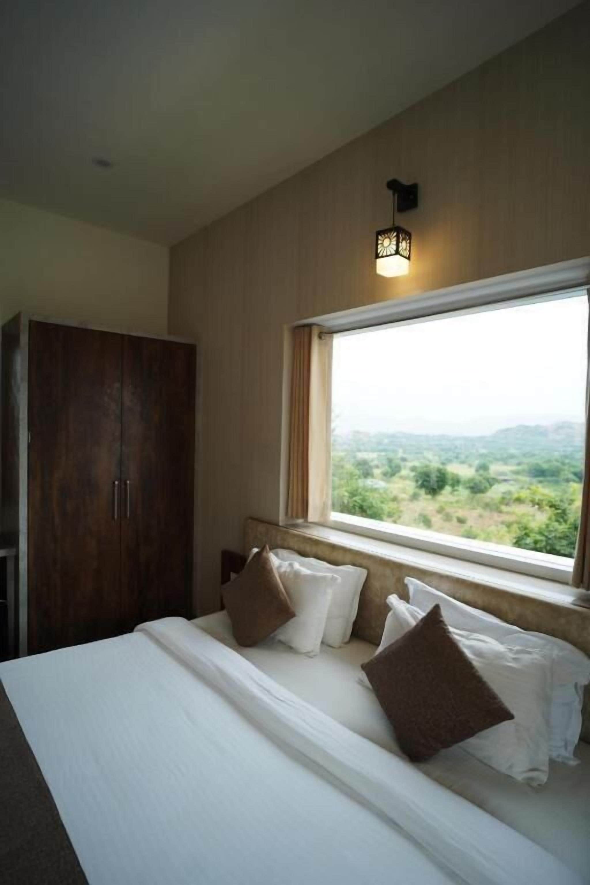 Executive Double Room, Balcony, Garden View | Desk, WiFi (free)