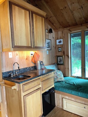 Interior - Lakefront 4-bedroom property with spectacular views of Blue Mountain Lake. (Blue Mountain Lake)
