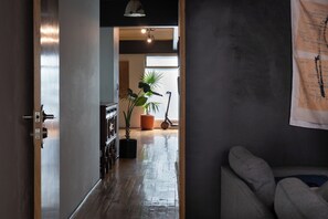 Suite superior, balcón | Interior