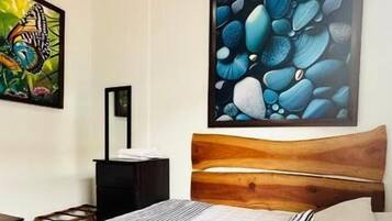 Chambre Quadruple Standard | Bureau, Wi-Fi gratuit