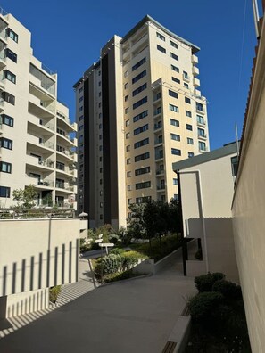 Exterior - Lux Apt with Pool and Sea Views (Gibraltar)