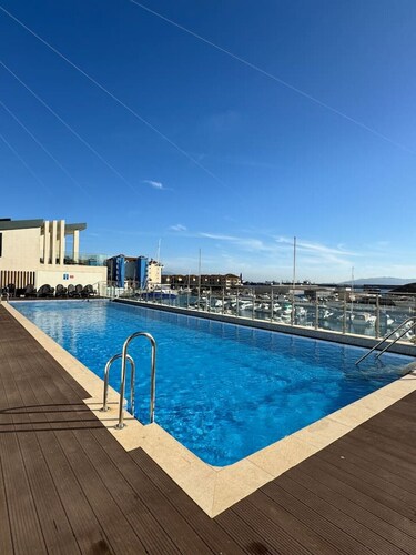 Lux Apt with Pool and Sea Views