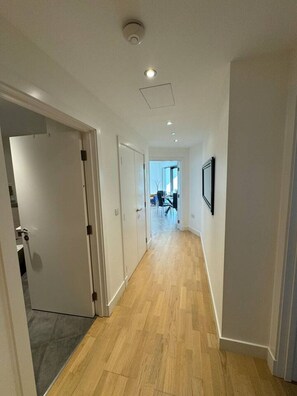 Interior - Lux Apt with Pool and Sea Views (Gibraltar)
