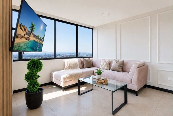 Living area - Urban Oasis | Corner City View (Guayaquil)