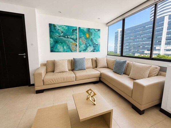 Living area - Amber Escape | Lateral River View (Guayaquil)