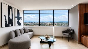 Living area - Negroni Nest | Lateral City View (Guayaquil)