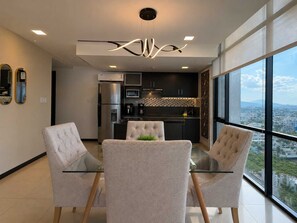 Private kitchen - Riverview corner executive suite (Guayaquil)