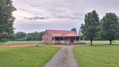 Spacious, secluded 4-bedroom house, just minutes from Reelfoot Lake State Park