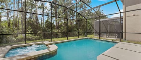 House (6 Bedrooms) | Front of property