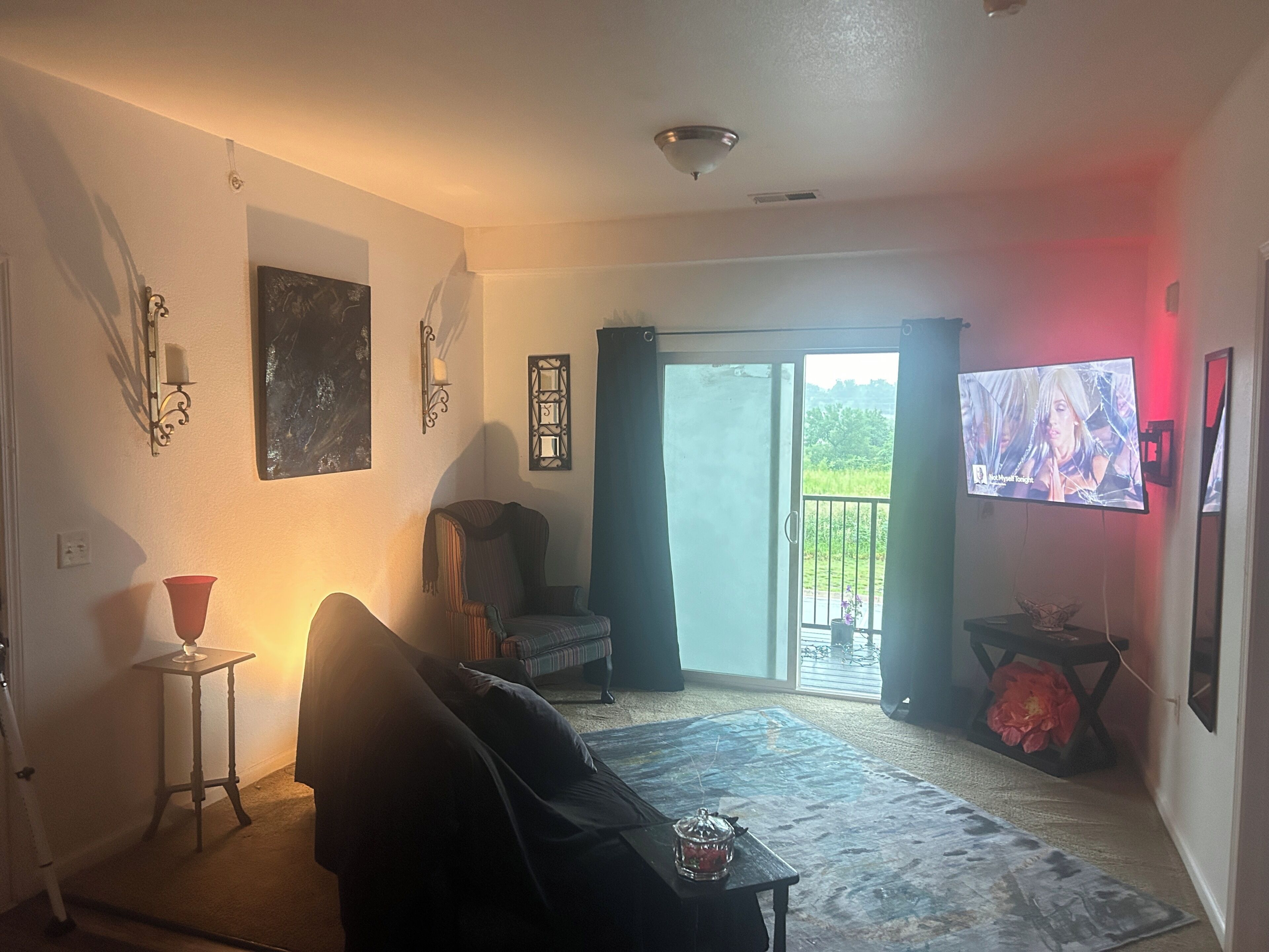 Smart TV, stereo