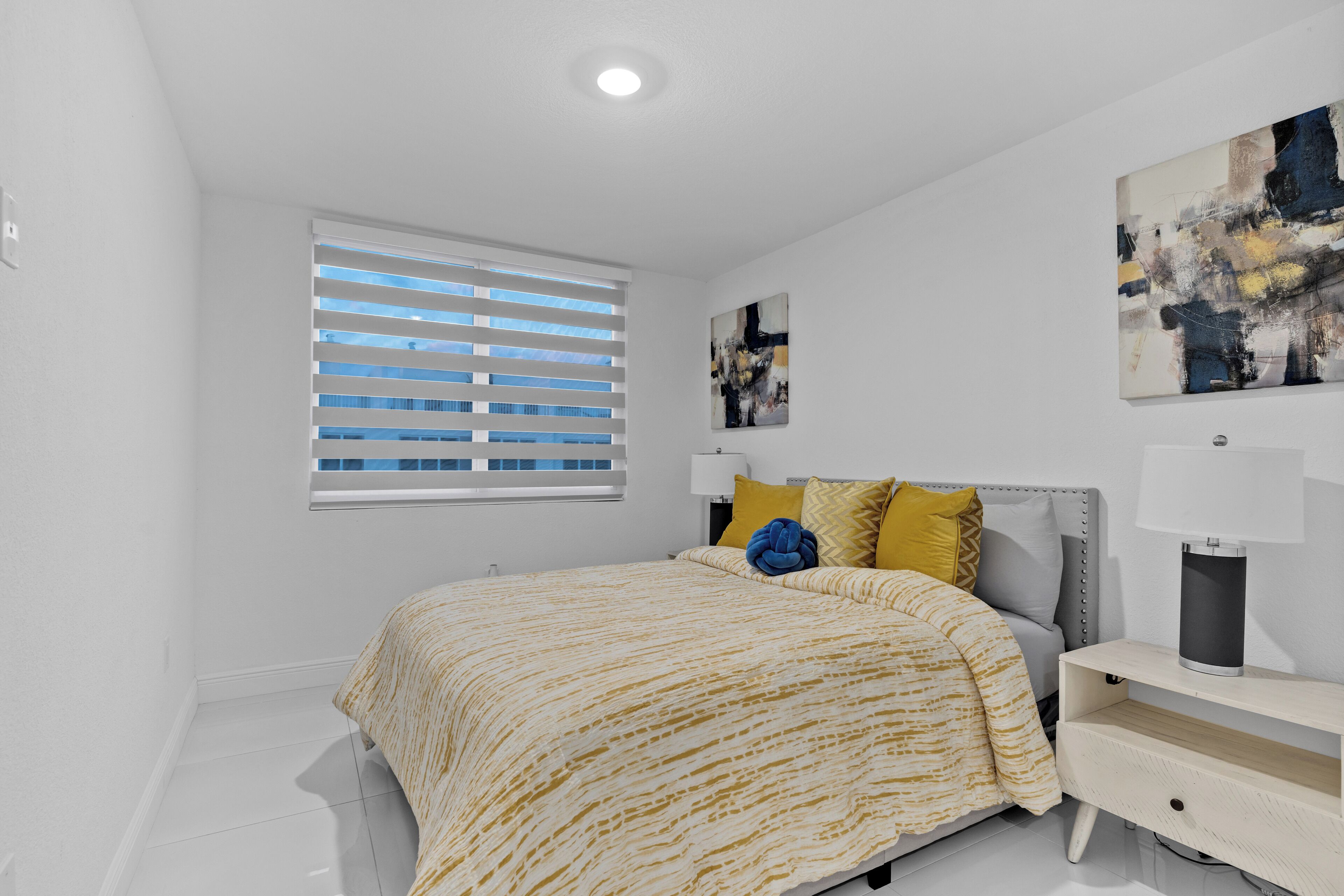 4 bedrooms, iron/ironing board, Internet