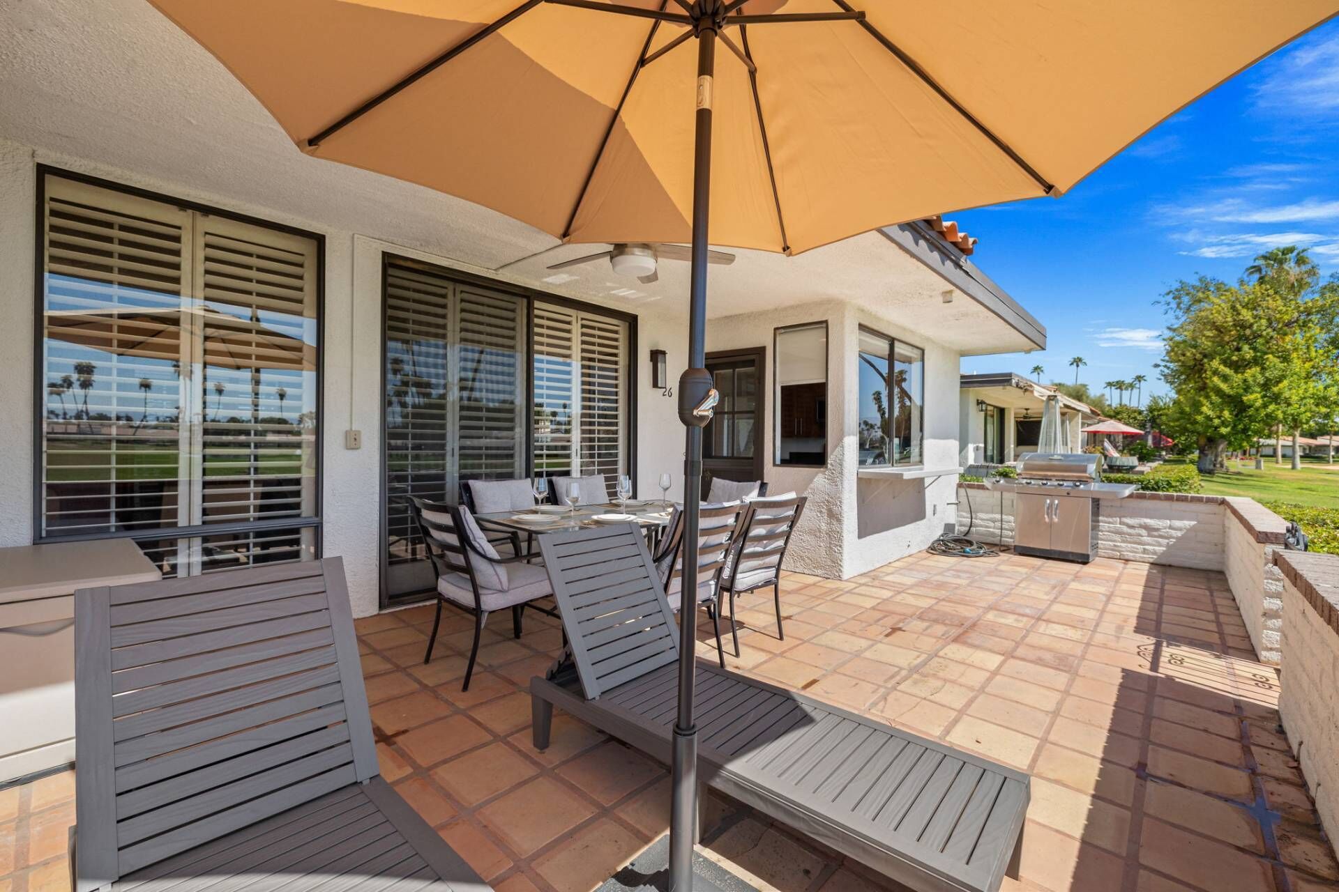 Outdoor dining