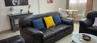 Deluxe Decor & Elegance with Balcony