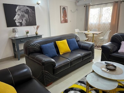 Deluxe Decor & Elegance with Balcony