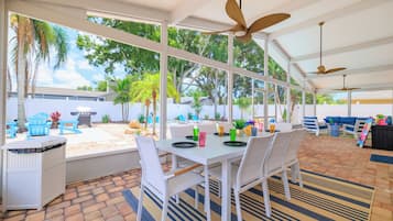 Outdoor dining