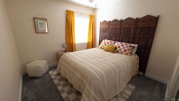 3 habitaciones, tabla de planchar con plancha, wifi y ropa de cama