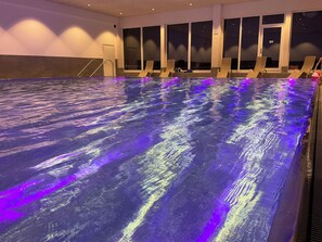 Innenpool, beheizter Pool