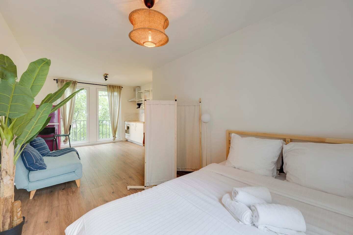 1 chambre, fer et planche à repasser, Wi-Fi gratuit, draps fournis