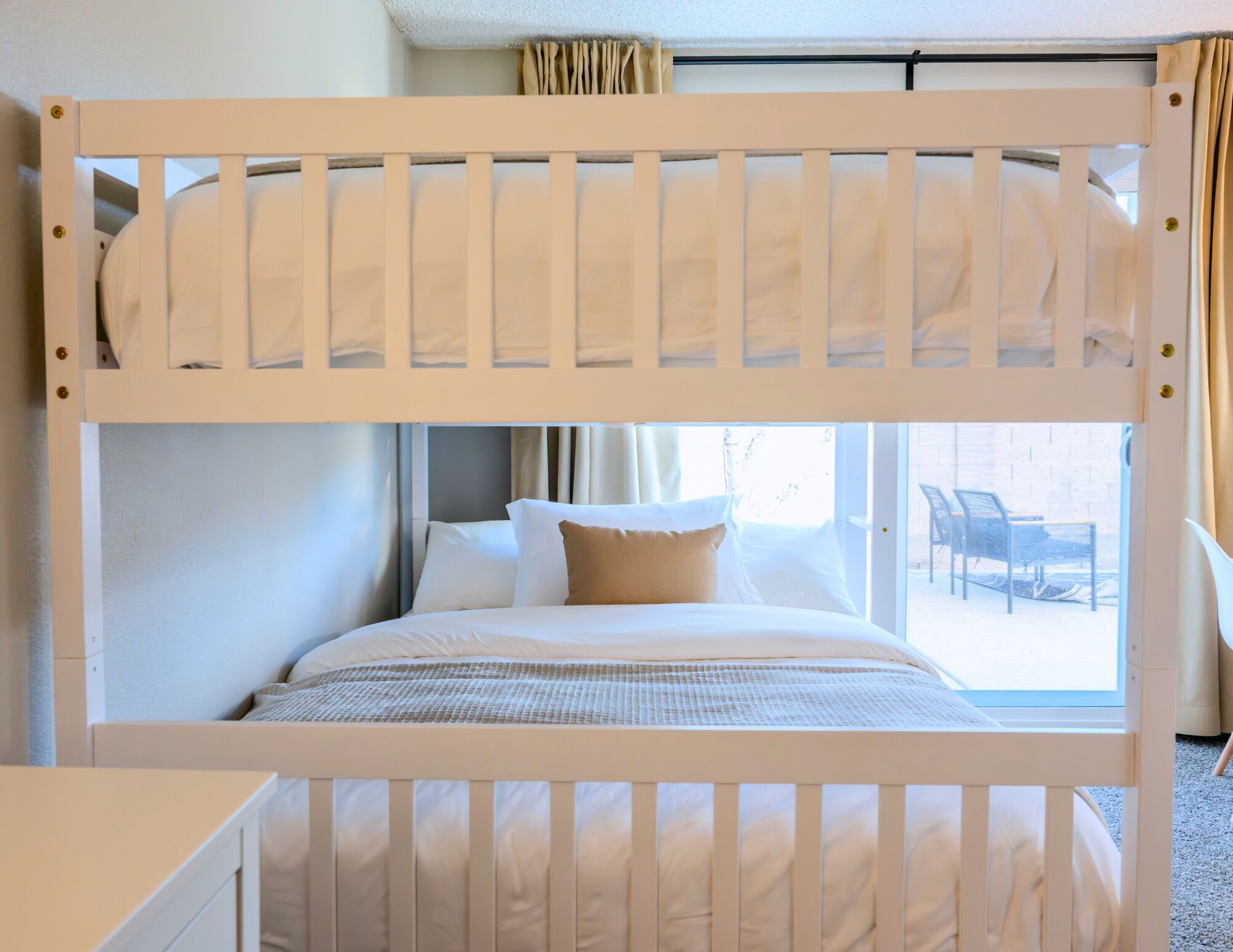2 dormitorios, tabla de planchar con plancha, wifi y ropa de cama