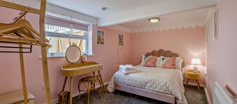 Host & Stay | Ocean Tao