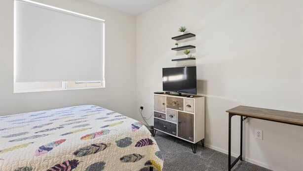 2 bedrooms, iron/ironing board, free WiFi, bed sheets - Desert Luxe / Pool • Balcony • Workspace (Phoenix)