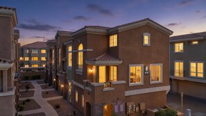 Exterior - Desert Luxe / Pool • Balcony • Workspace (Phoenix)