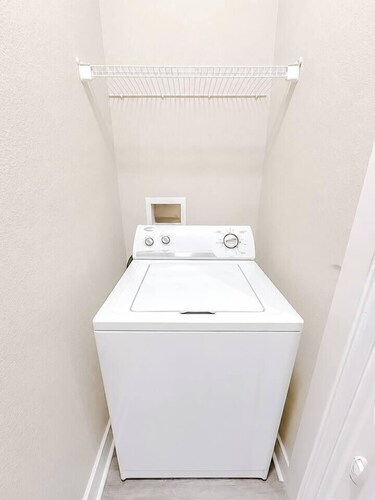 Sleepover | Superior 1BD/1BA + Pool - Little Rock