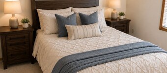 Secluded 2-Acre Retreat–Newly Furnished & Perfect for Weekend Events& Gatherings
