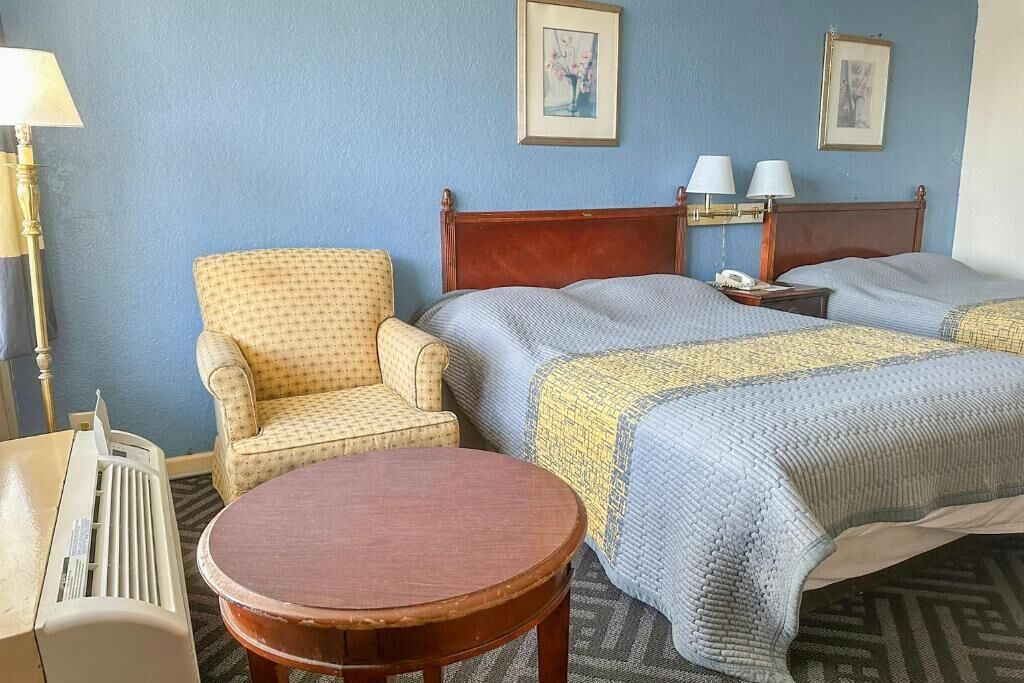 Double Room, Courtyard View | Desk, laptop workspace, iron/ironing board, free WiFi