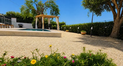 Leo's Sicilian House Private Pool • Sea View • Vacation Home Near Noto & Syracuse