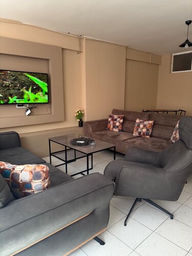Pendik Çarşı Marmaray Pet Friendly