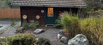 Charming 1-bedroom cottage in cozy Union perfect for relaxing getaway