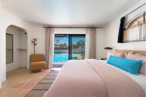 Tabla de planchar con plancha, wifi, ropa de cama