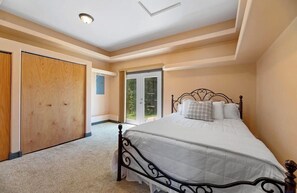 Room - Sturgis Rally Rental, Entire House (Whitewood)