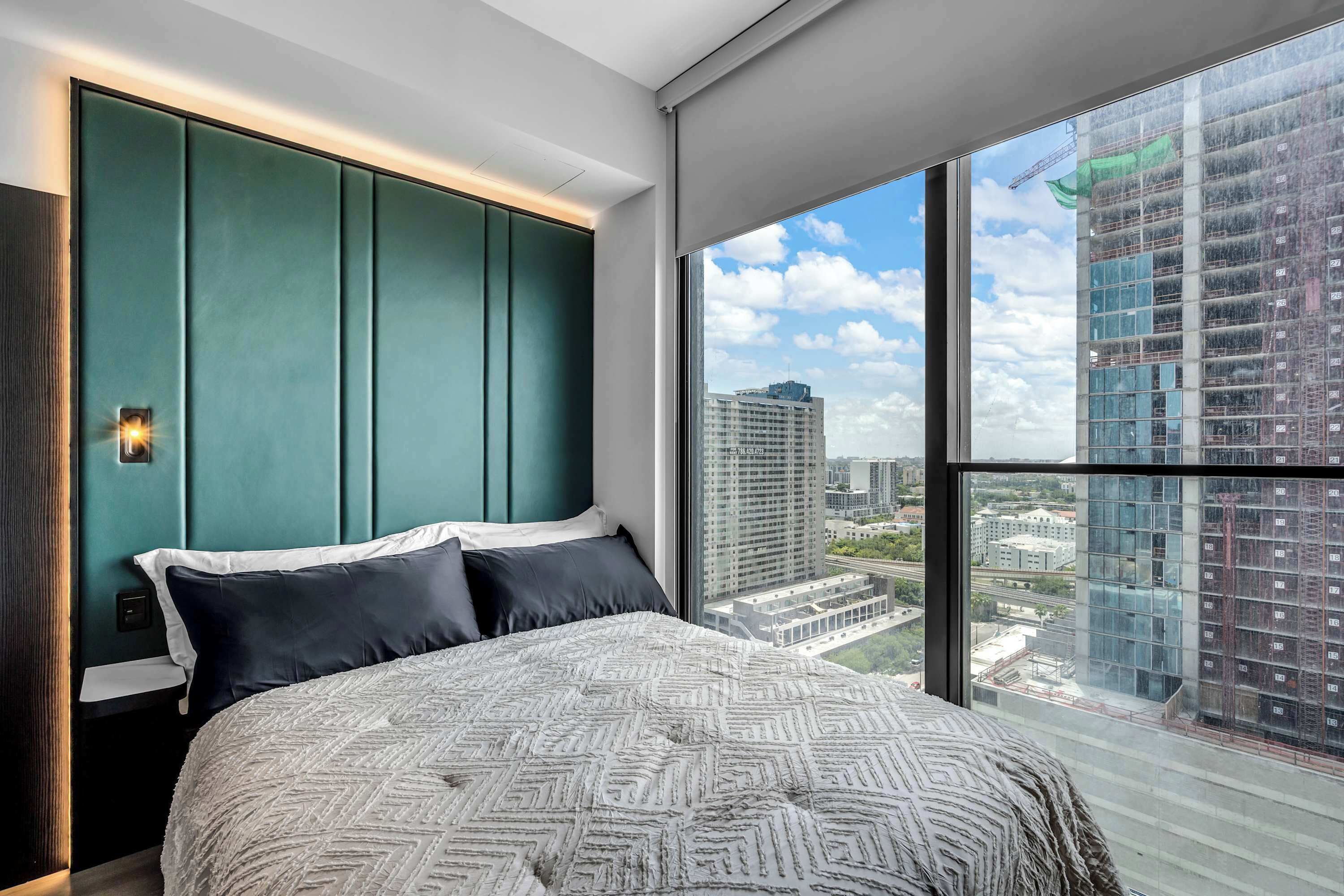 Studio, 1 Queen Bed, Kitchen, City View (Pied A Terre) | 1 bedroom, individually decorated, individually furnished