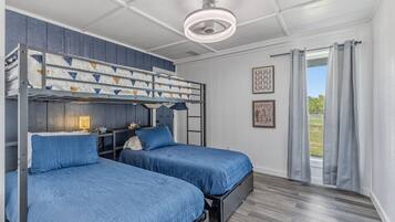 4 chambres, bureau, lit parapluie, Wi-Fi gratuit