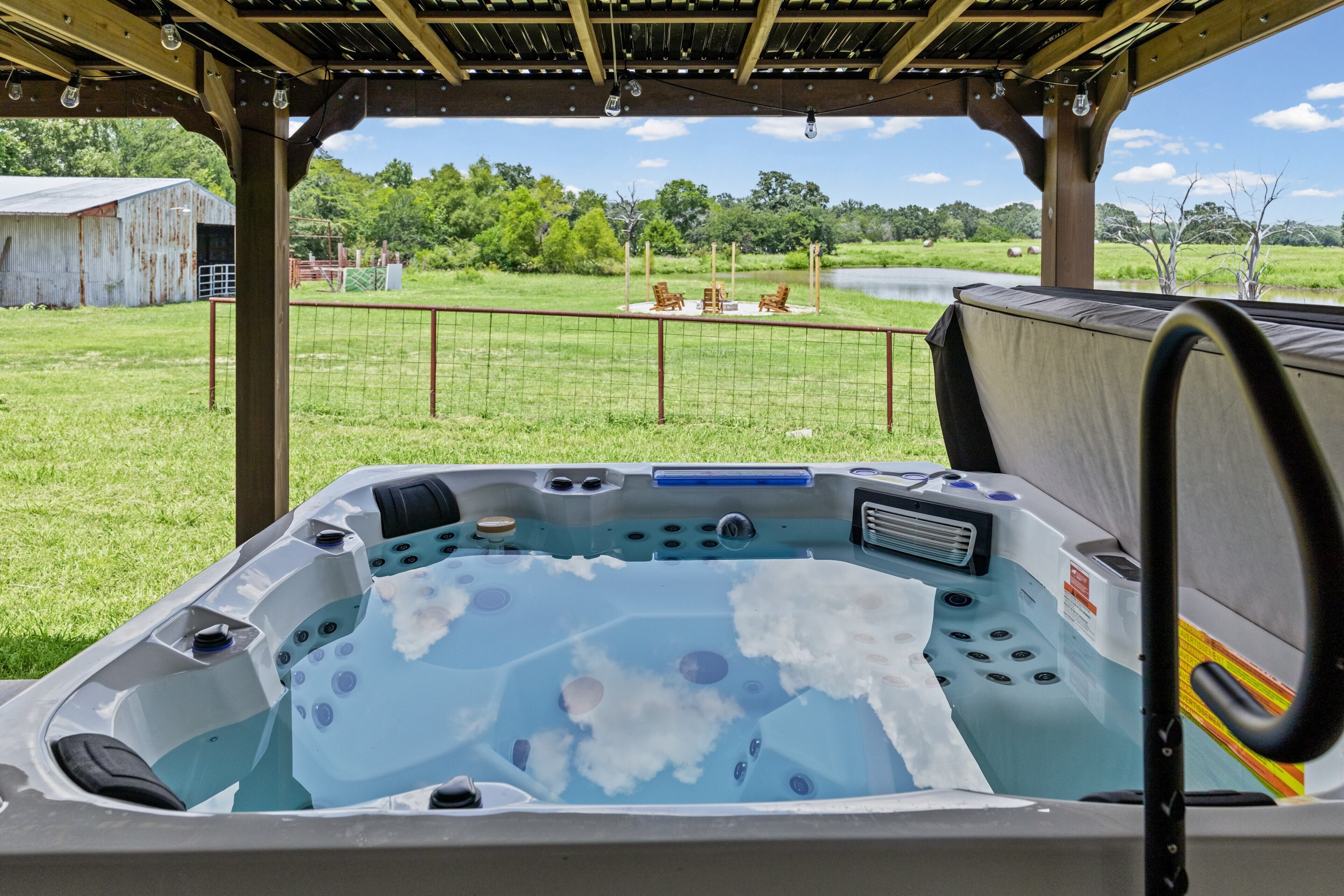 Bain à remous extérieur