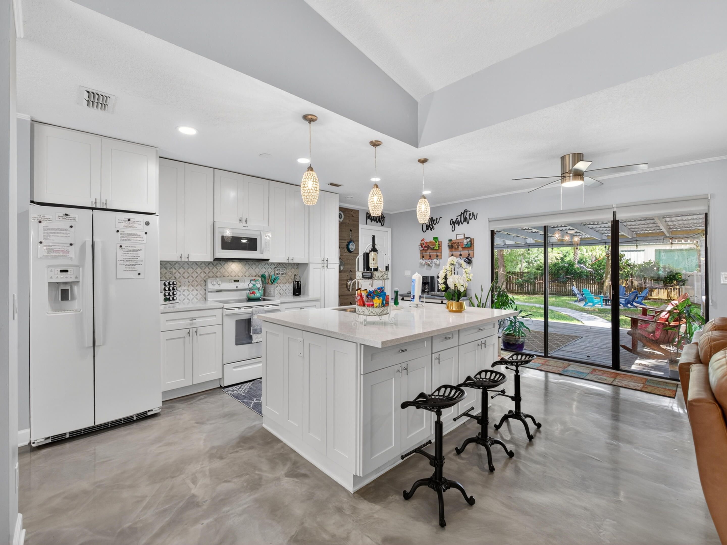 House (3 Bedrooms) | Property amenity