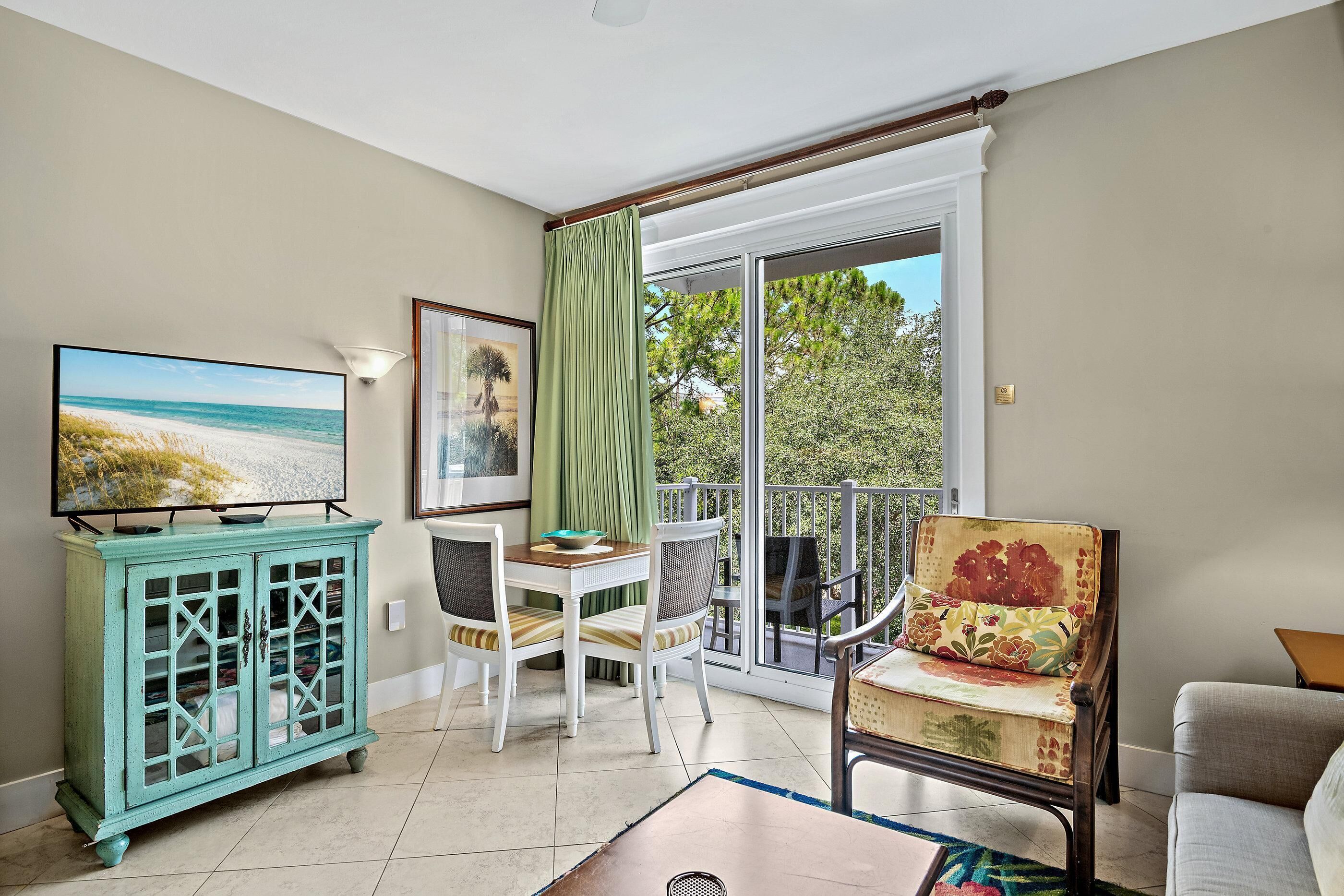Condo, 1 Queen Bed with Sofa bed (Lasata 3315) | Living area